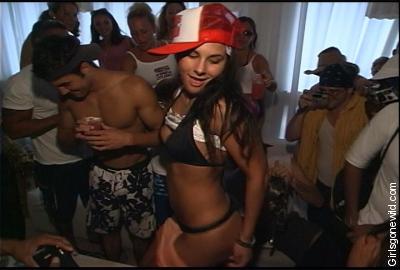 ashley-alexandra-dupre-girls-gone-wild-photo08.jpg