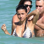 shoshanna-lonstein-cleavage-bikini-1 shoshanna-lonstein-cleavage-bikini-1