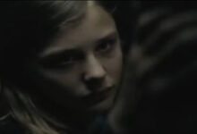 let-me-in-father-abby-touch-owen-abby-talk-blood-movie-clips
