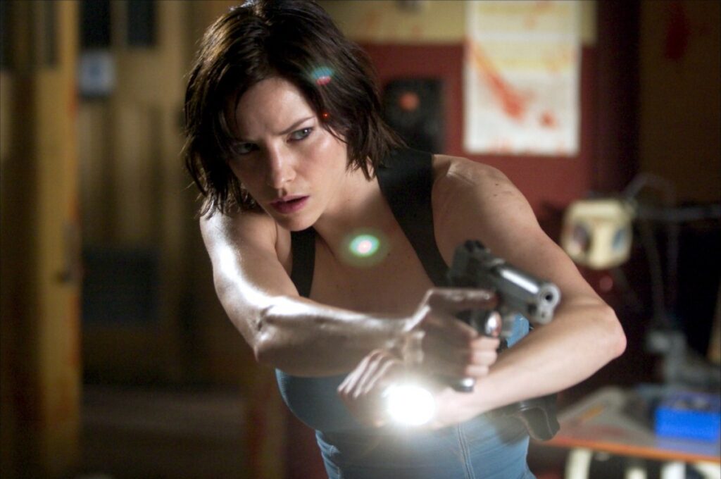 Sienna Guillory, Resident Evil: Apocalypse, 01
