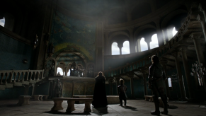 Michelle Fairley, Peter Dinklage, Ron Donachie, Jerome Flynn, Kate Dickie, Game of Thrones, The Wolf and the Lion, 01