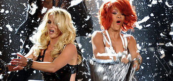 Rihanna, Britney Spears, Billboard Music Awards 2011