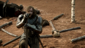 Rory McCann, Game of Thrones, The Wolf and the Lion, 01