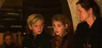 Sophie Nelisse Emily Watson The Book Thief