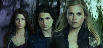 Marie Avgeropoulos Thomas McDonell Eliza Taylor The 100