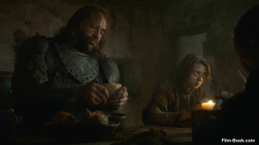 Maisie Williams Rory McCann Game of Thrones Breaker of Chains