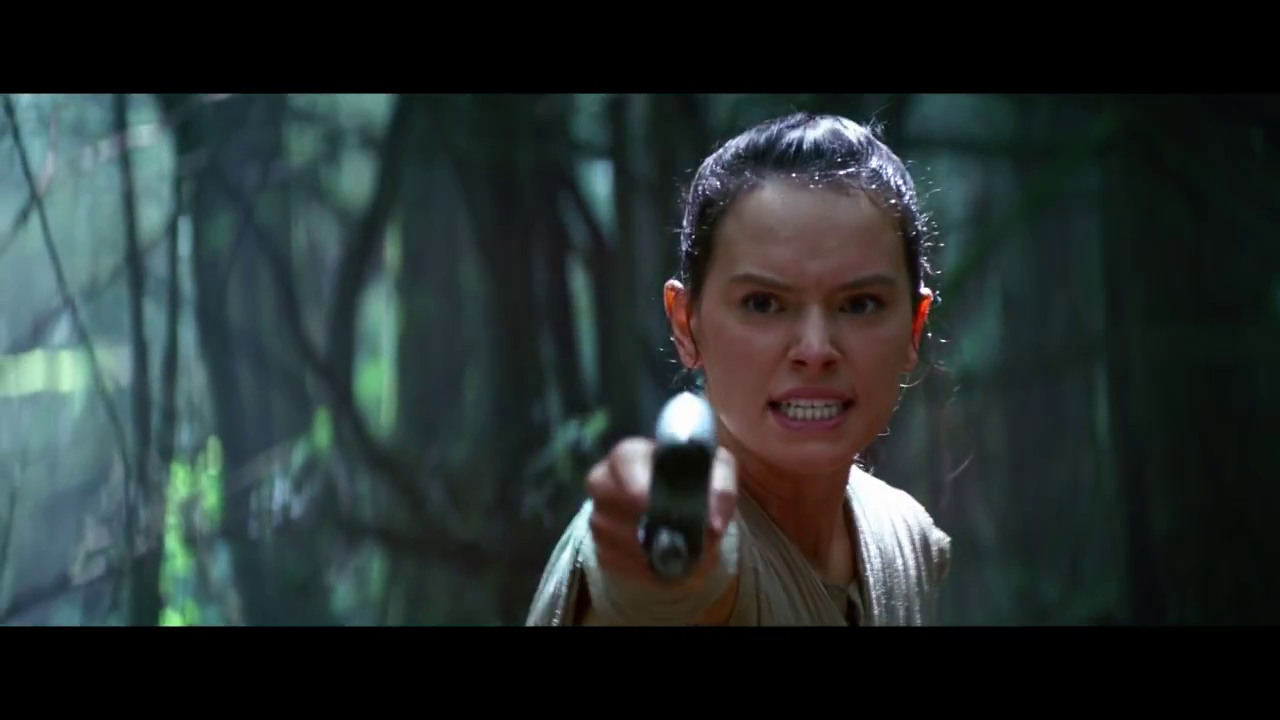 Daisy Ridley Blaster Star Wars The Force Awakens