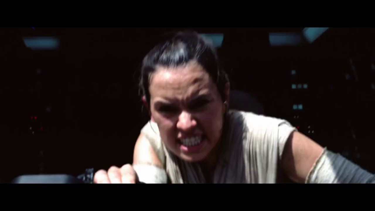 Daisy Ridley Millennium Falcon Star Wars The Force Awakens