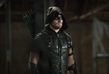 Stephen Amell Arrow Legends of Yesterday