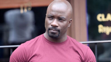 Mike Colter Luke Cage Set