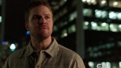 Stephen Amell Arrow Sins of the Father