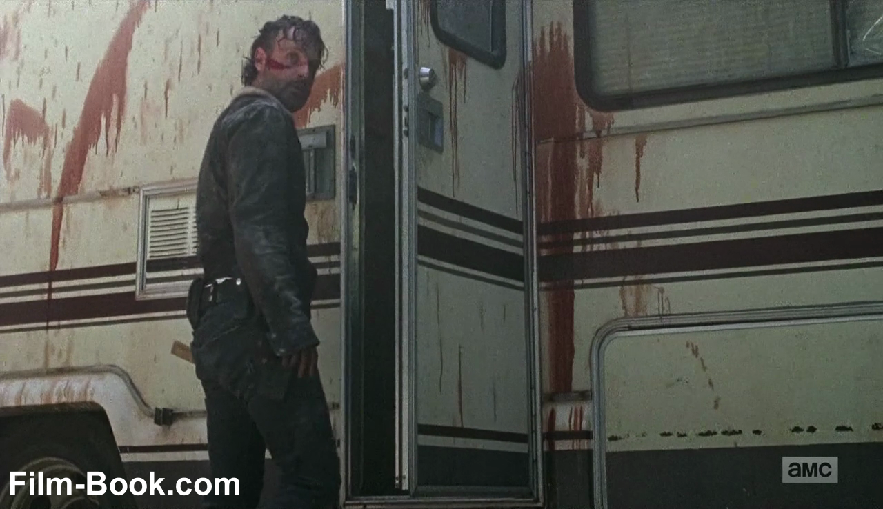 Andrew Lincoln Bloody RV The Walking Dead The Day Will Come When You Won't Be
