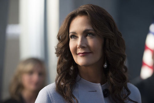 Lynda Carter Welcome To Earth Supergirl