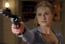 Evan Rachel Wood Holding Six Shooter Westworld The Bicameral Mind