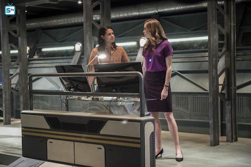 Carlos Valdes Danielle Panabaker Dead or Alive The Flash