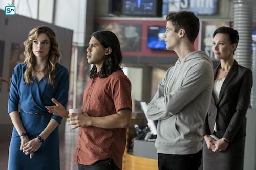 Danielle Panabaker Carlos Valdes Grant Gustin Borrowing Problems From The Future The Flash