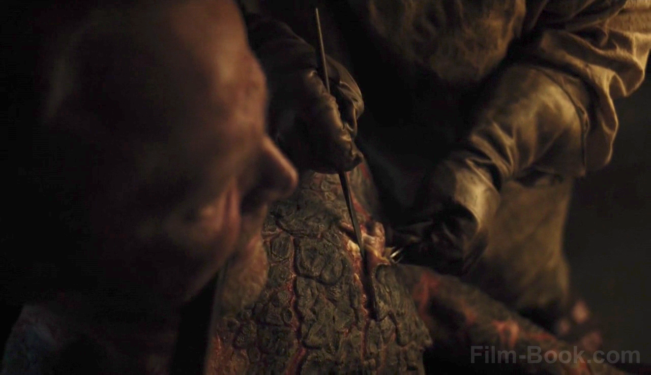 Iain Glen Greyscale Treatment Game of Thrones Stormborn