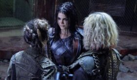 ElizaTaylor Marie Avgeropoulos Lola Flanery The 100 Exit Wounds