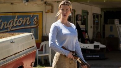 Betty Gilpin The Hunt 02