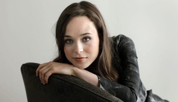 Ellen Page Smiling Chair