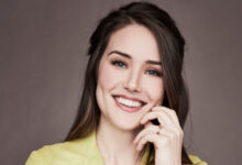 megan-boone-smiling-01-700x400-1