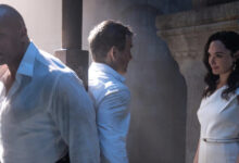 Dwayne Johnson Ryan Reynolds Gal Gadot Red Notice