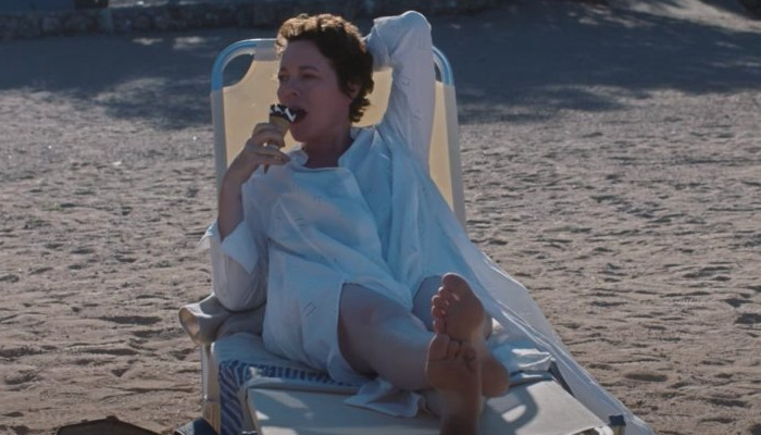 Film Review: THE LOST DAUGHTER (2021): Olivia Colman Is Remarkable in Director Maggie Gyllenhaal’s Dramatic Film