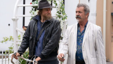 Charlie Hunnam Mel Gibson Last Looks