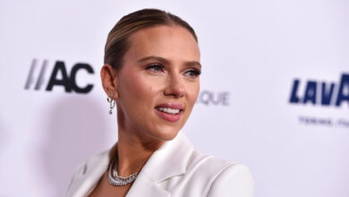 Scarlett Johansson Standalone Faces Right