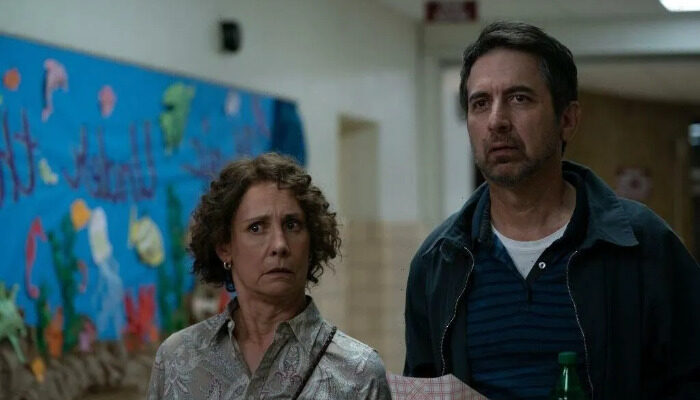 Laurie Metcalf Ray Romano Somewhere In Queens