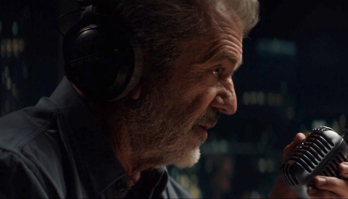 on the line movie review mel gibson