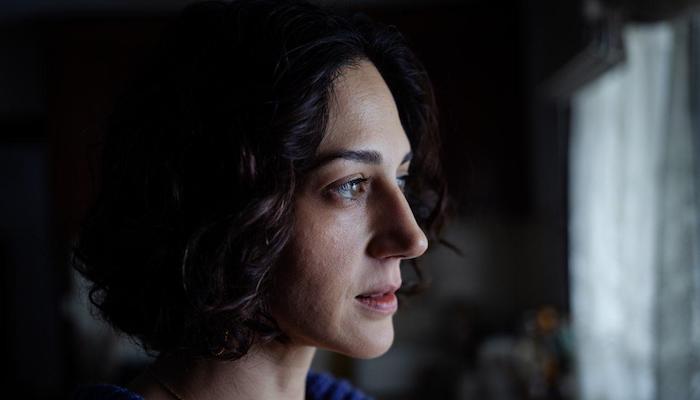 Đánh giá phim: SHAYDA: Sự quen thuộc tạo nên sự mê hoặc cho nỗ lực giành độc lập của một người mẹ Iran [Sundance 2023]