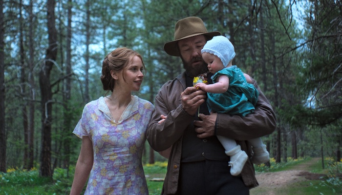 Joel Edgerton Felicity Jones Train Dreams 