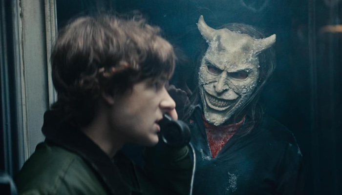 Ethan Hawke Mason Thames Black Phone Ethan Hawke Mason Thames Black Phone