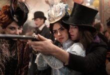 Zoe Bleu Caleb Landry Jones Sidel Matilda De Angelis Dracula Aiming Gun